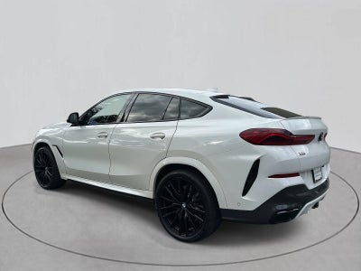 2021 BMW X6 M50i