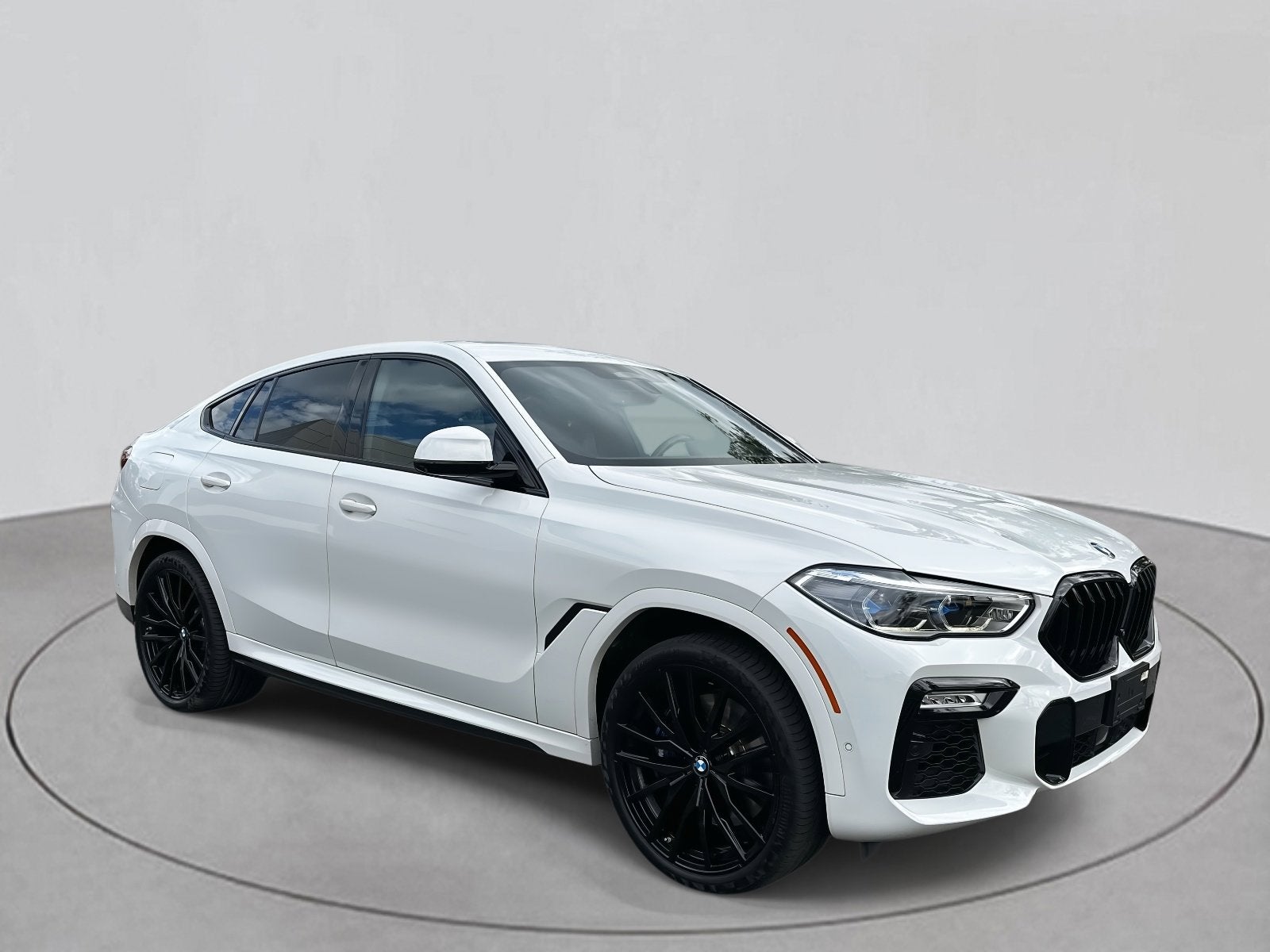2021 BMW X6 M50i