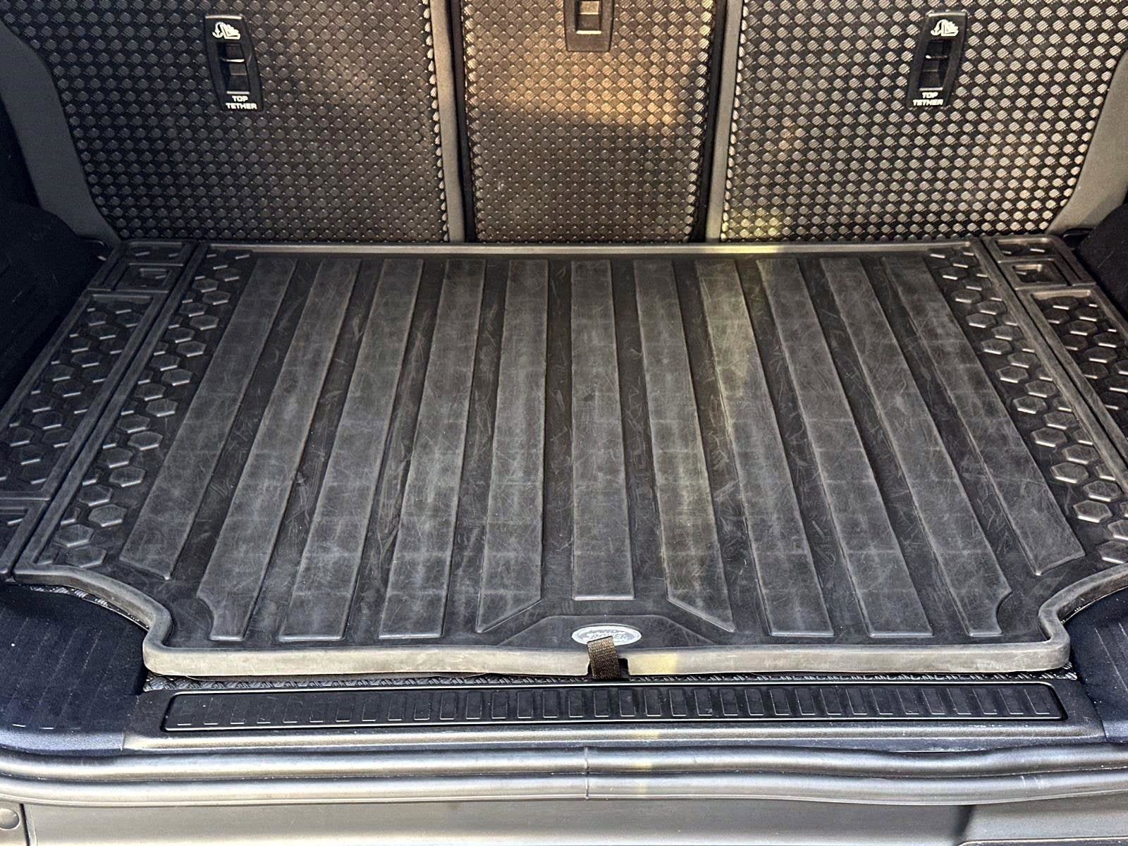 2023 Land Rover Defender 110 S