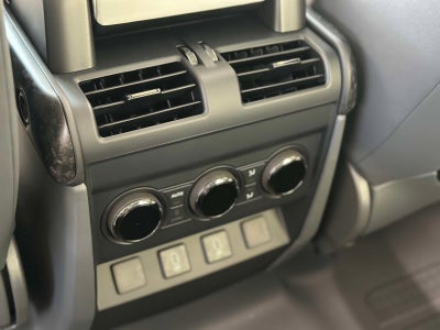 2026 Land Rover Defender OCTA