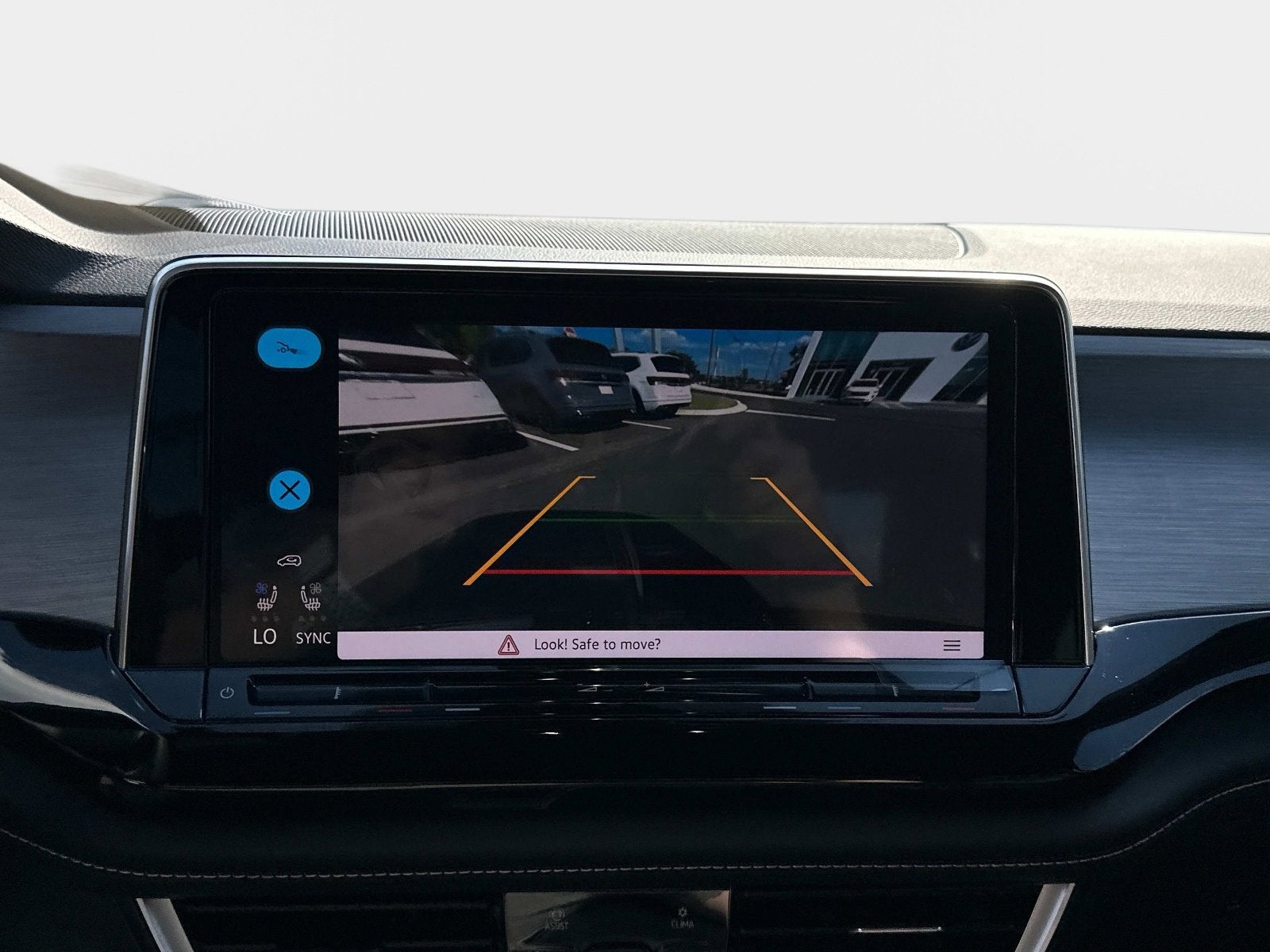 2026 Volkswagen Atlas Cross Sport 2.0T SE