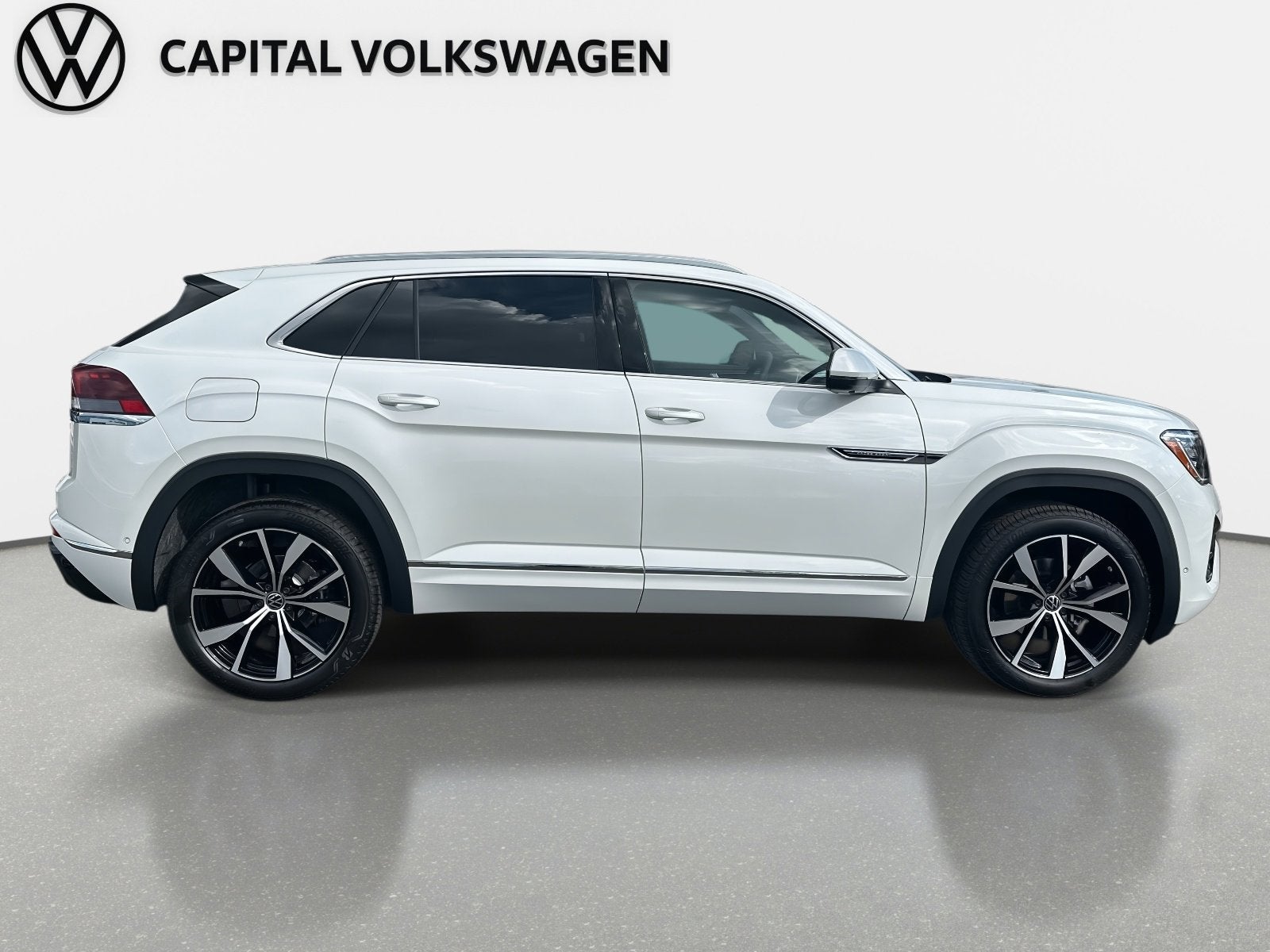2026 Volkswagen Atlas Cross Sport 2.0T SEL Premium R-Line