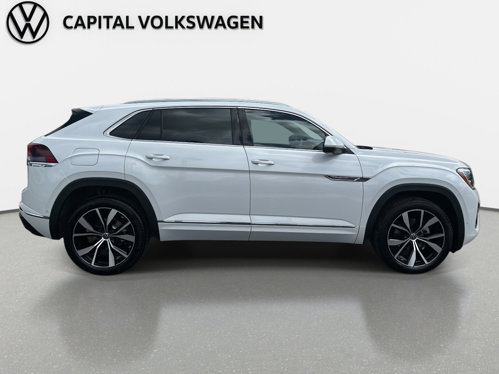 2026 Volkswagen Atlas Cross Sport 2.0T SEL Premium R-Line