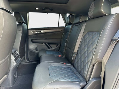 2025 Volkswagen Atlas Cross Sport 2.0T SEL Premium R-Line