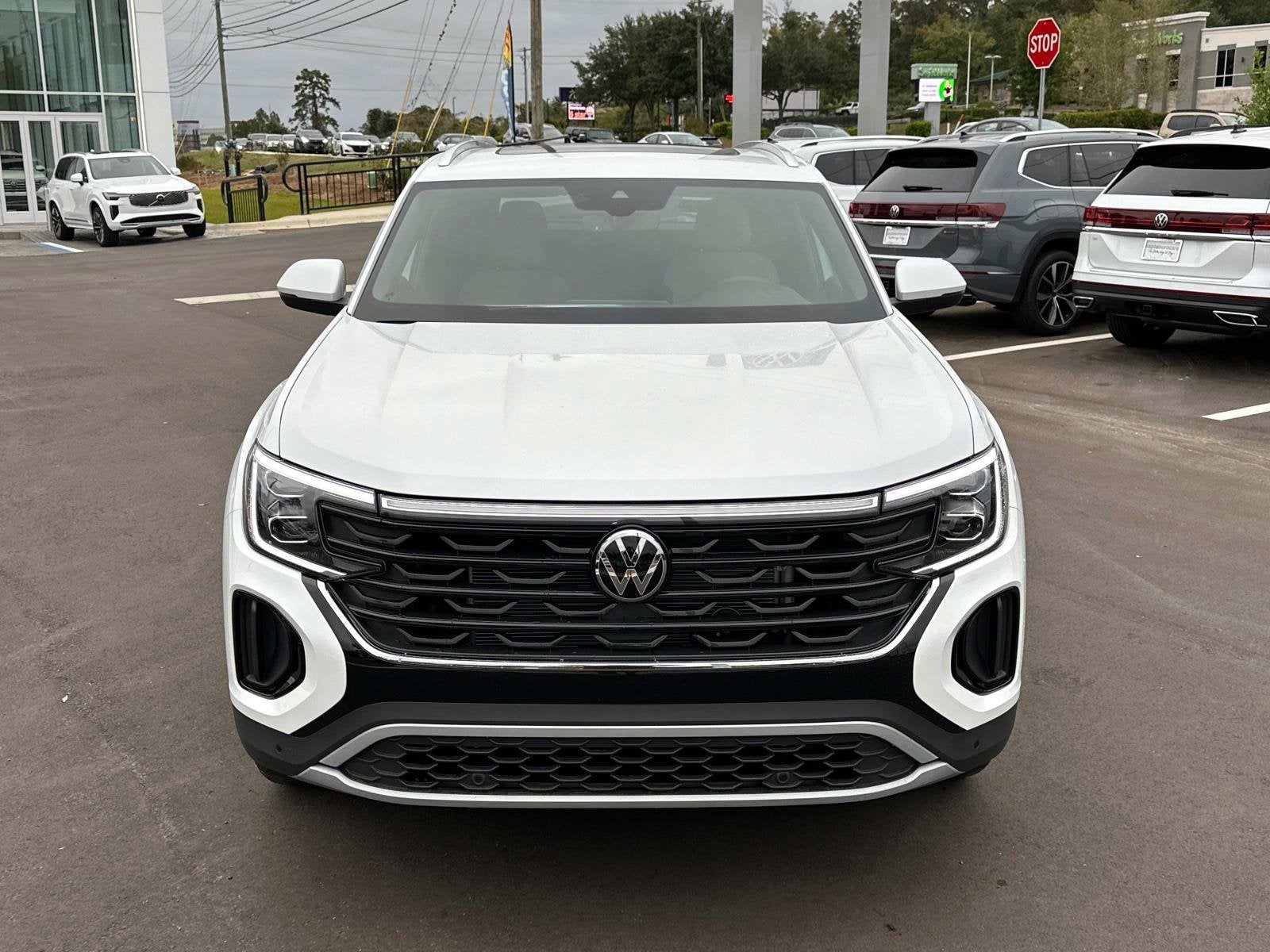 2026 Volkswagen Atlas Cross Sport 2.0T SE w/Technology