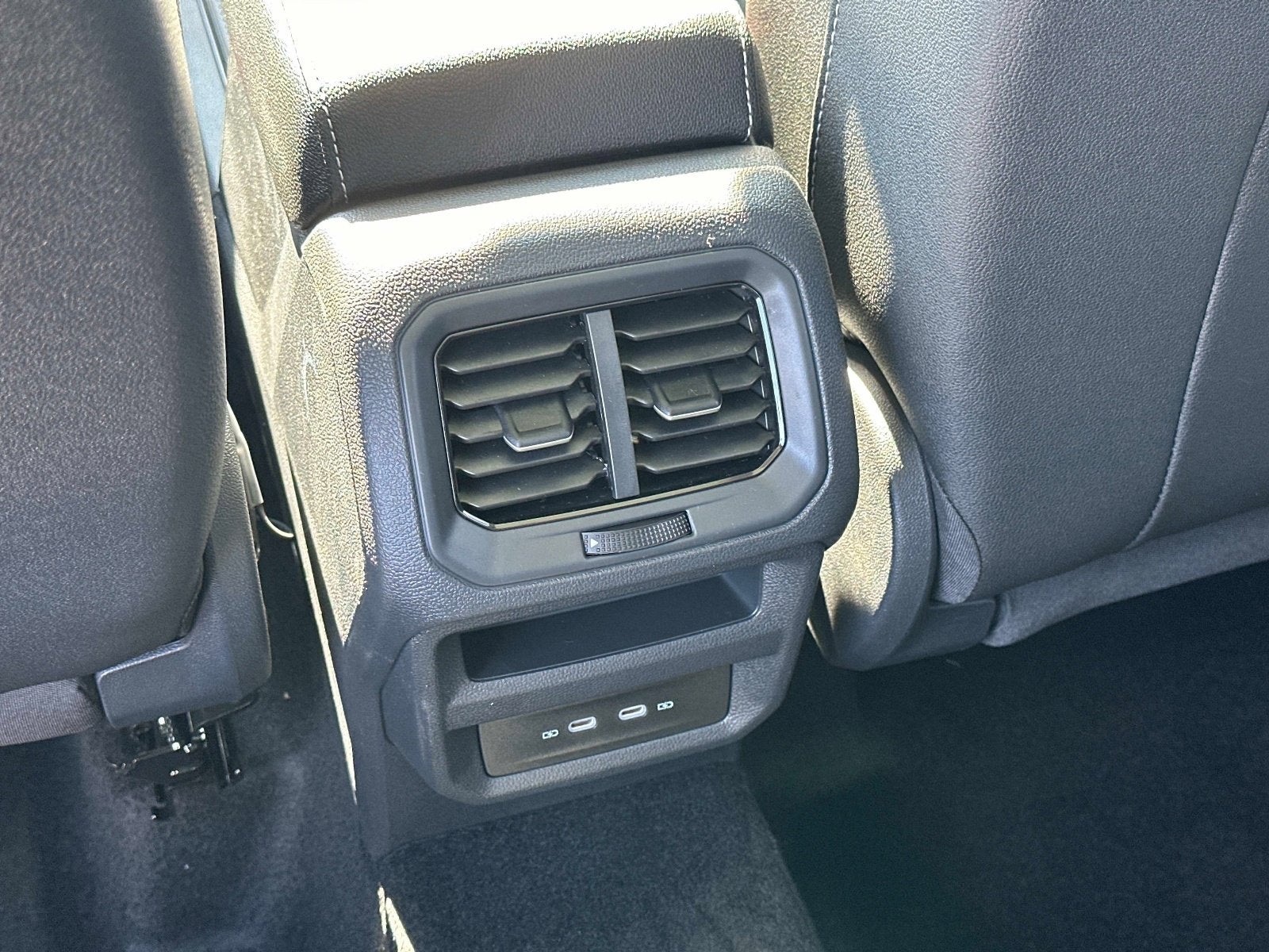 2026 Volkswagen Taos SE Black