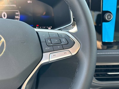 2026 Volkswagen Taos SE Black