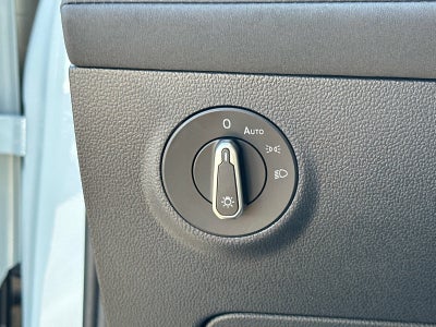 2026 Volkswagen Taos SE Black