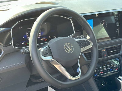 2026 Volkswagen Taos SE Black