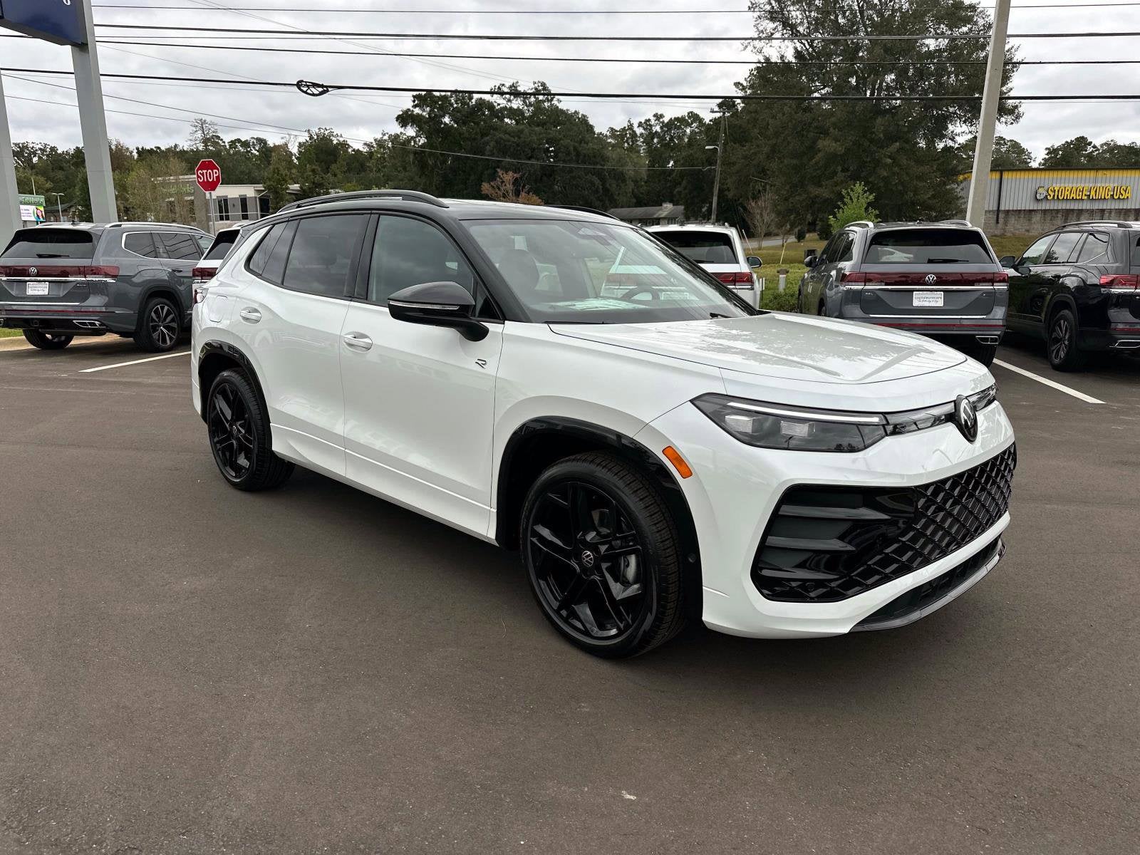 2026 Volkswagen Tiguan SE R-Line Black