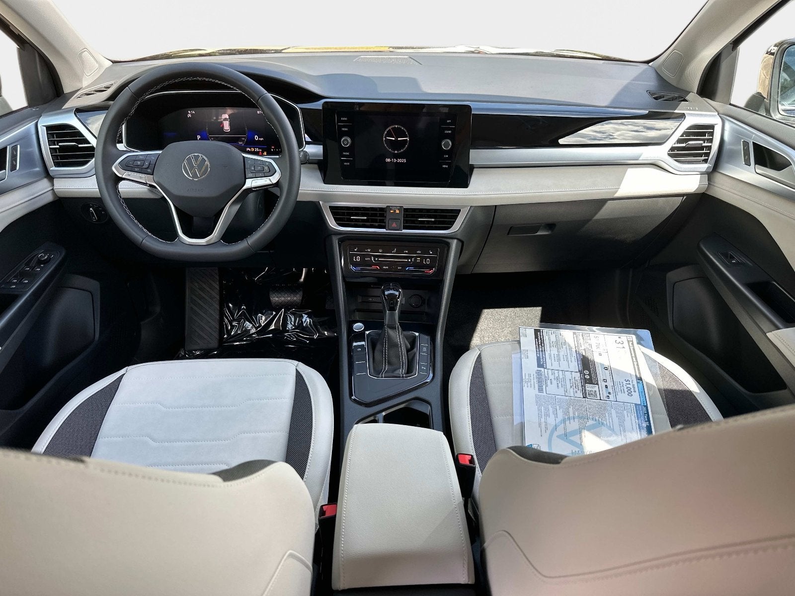 2025 Volkswagen Taos SE