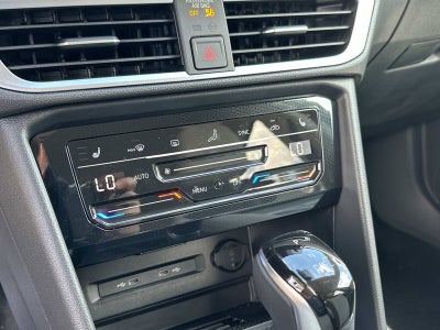 2025 Volkswagen Taos SE