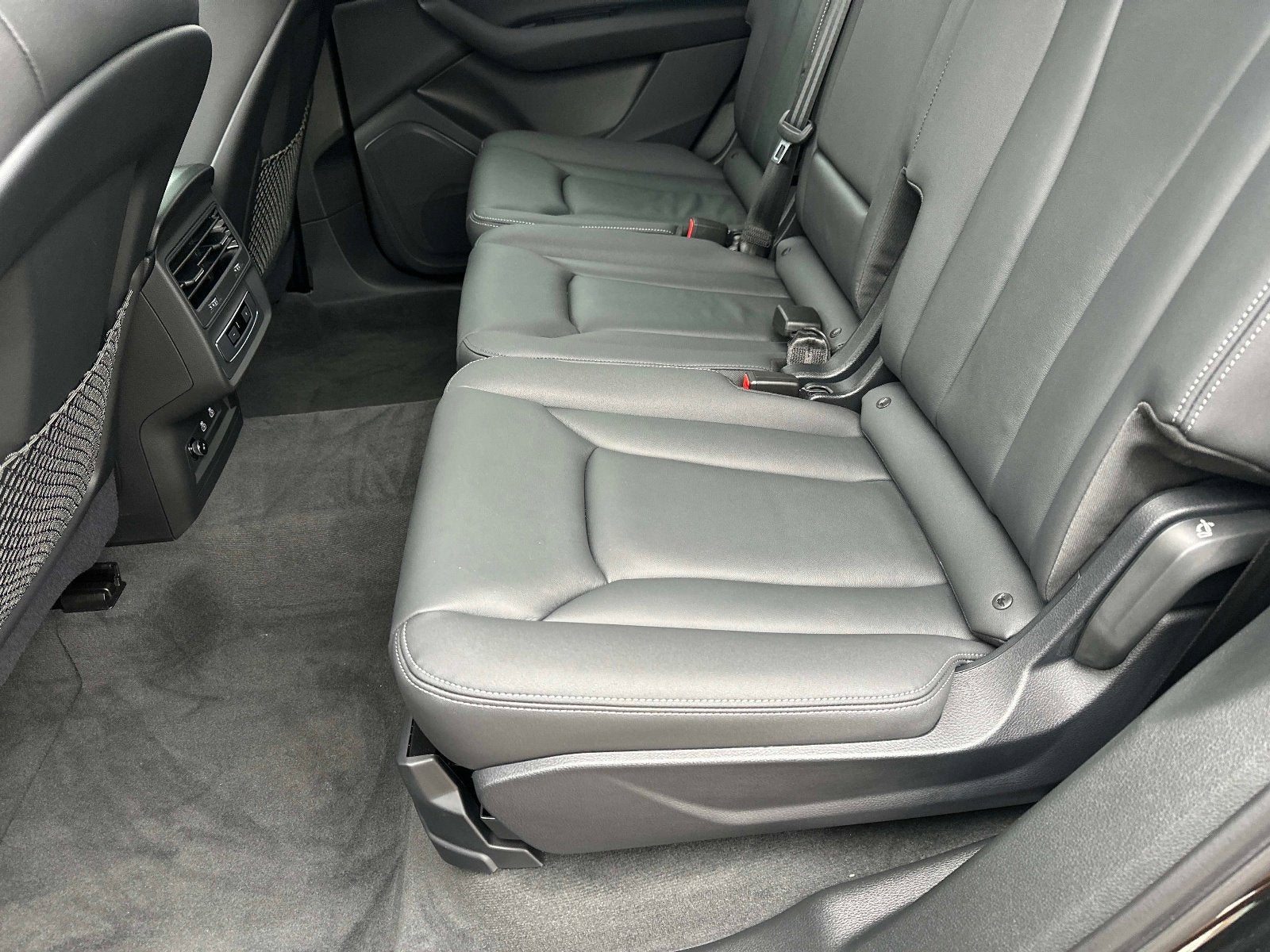 2025 Audi Q7 Premium