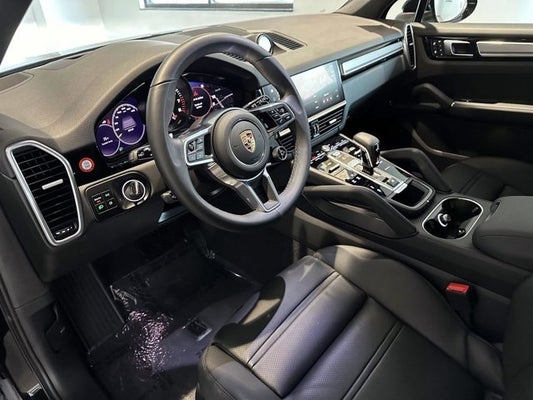 2023 Porsche Cayenne Platinum Edition E-Hybrid in Tallahassee, FL - Capital Eurocars Hub
