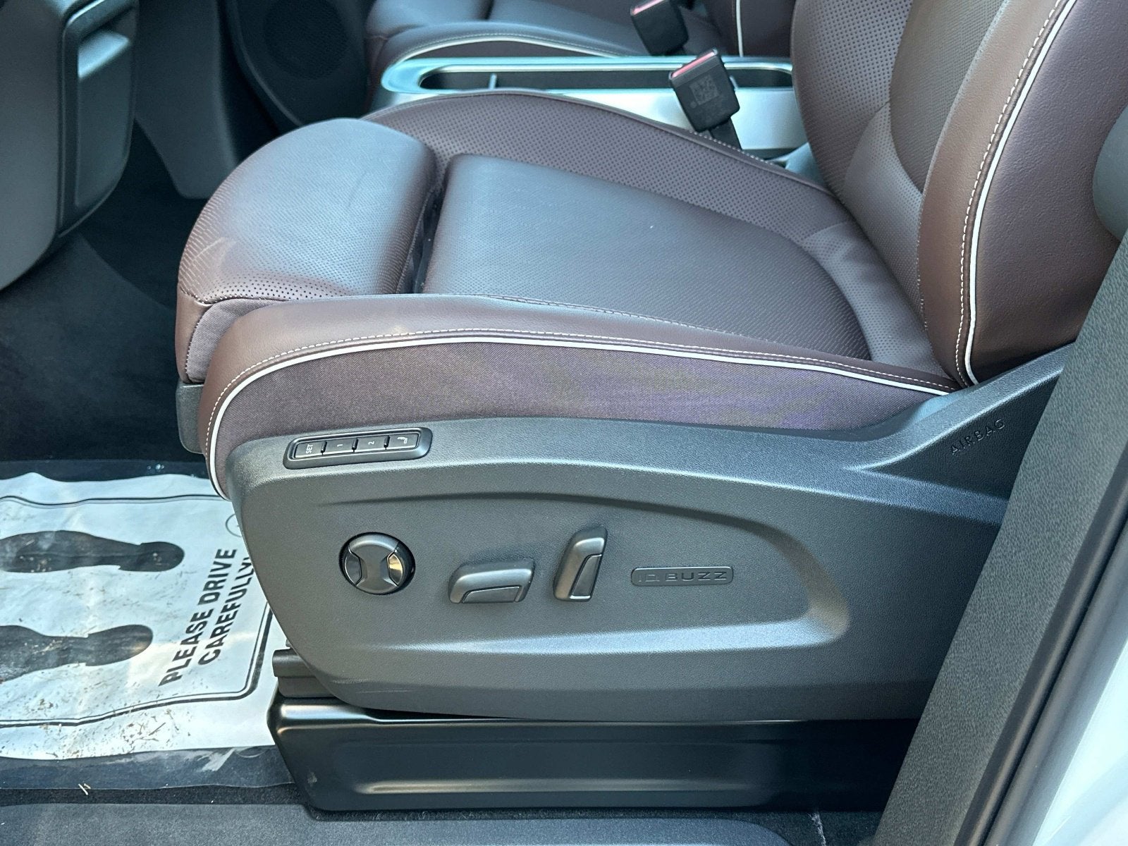 2025 Volkswagen ID. Buzz Pro S