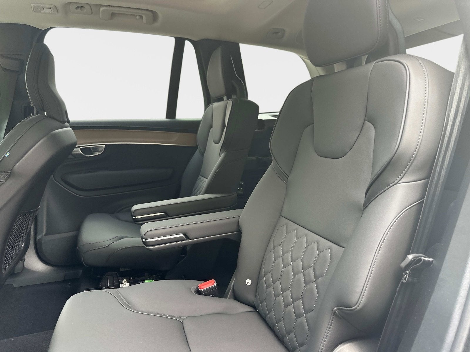 2026 Volvo XC90 Plus