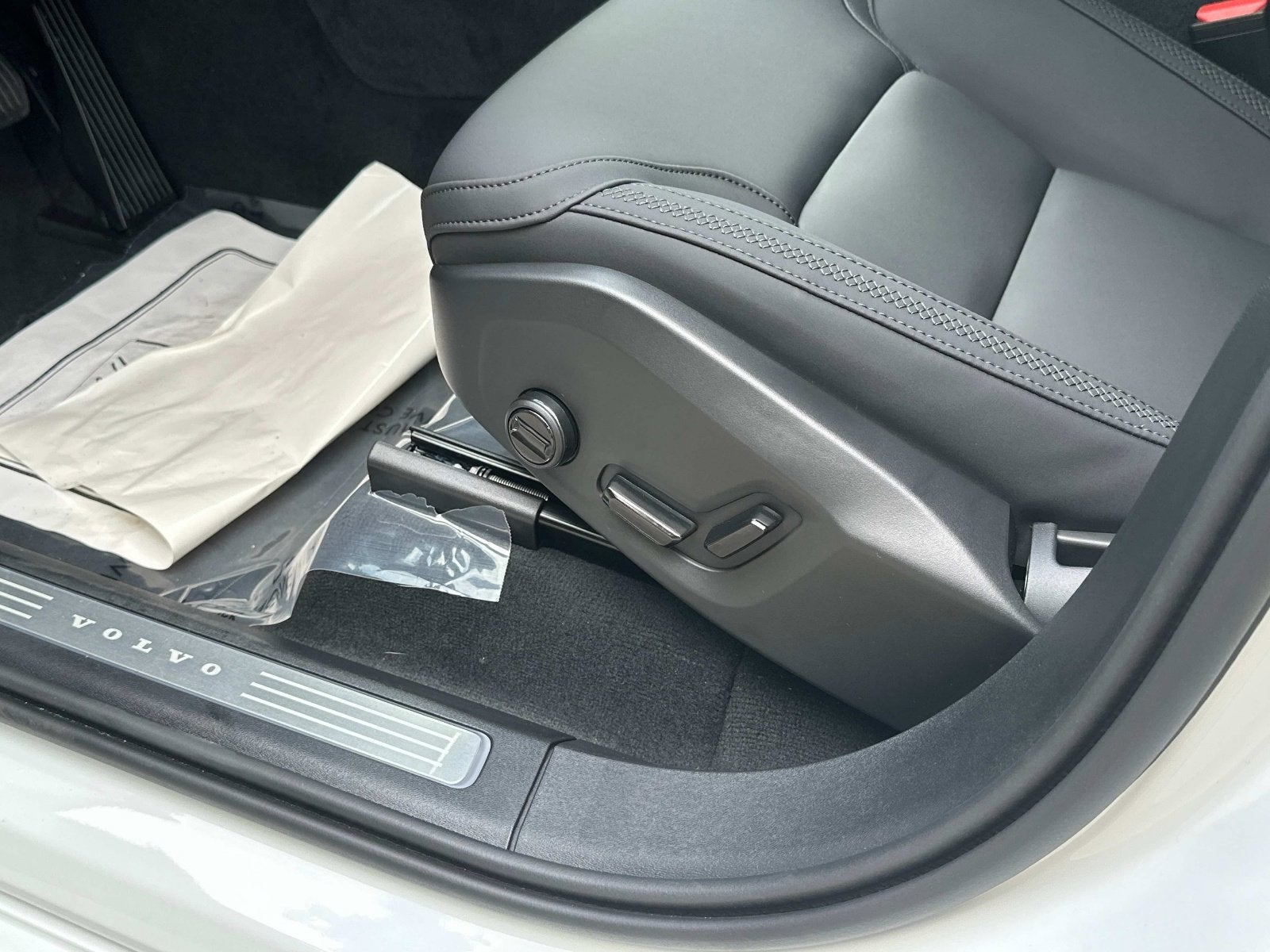 2026 Volvo XC90 Plus