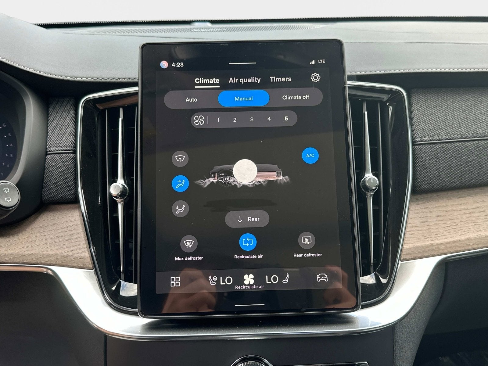 2026 Volvo XC90 Plus