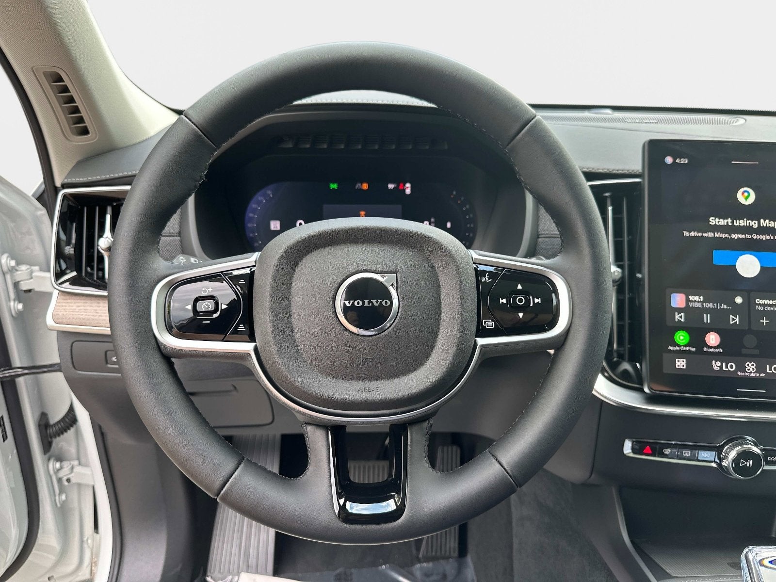 2026 Volvo XC90 Plus