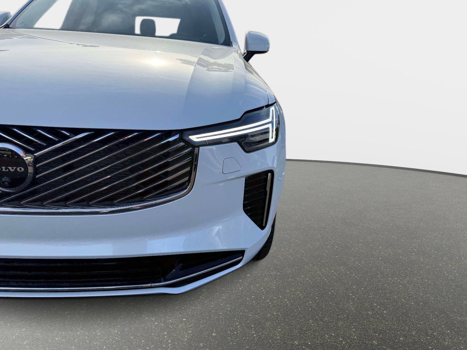 2026 Volvo XC90 Plus