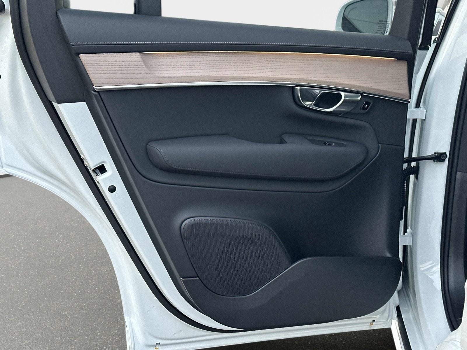 2026 Volvo XC90 Plus