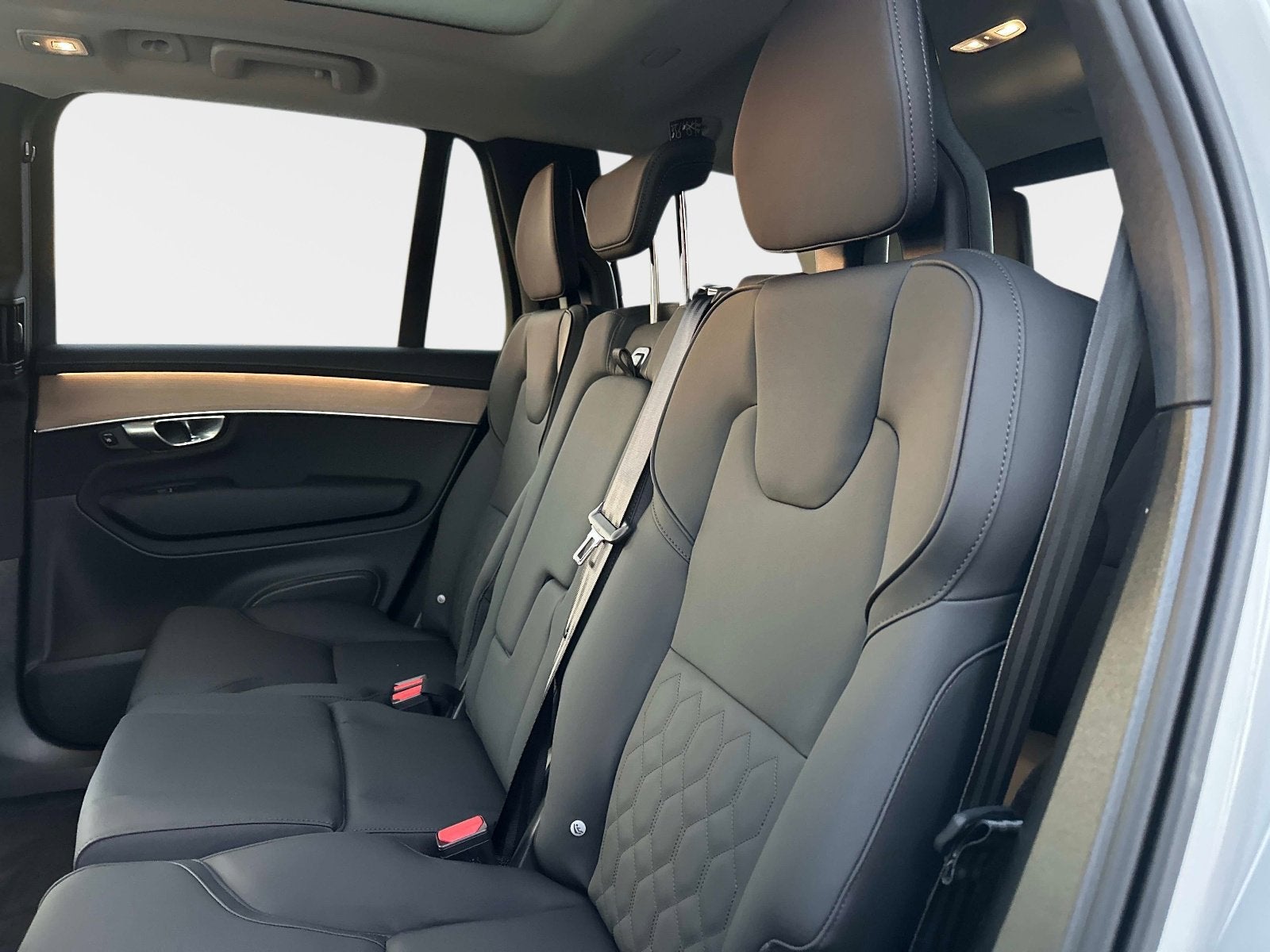 2026 Volvo XC90 Plus