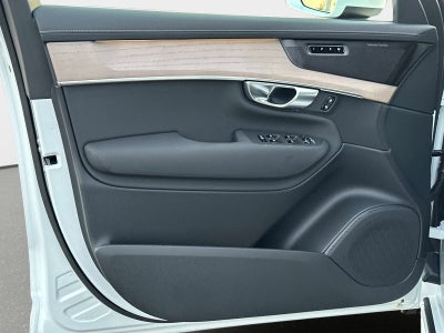 2026 Volvo XC90 Plus