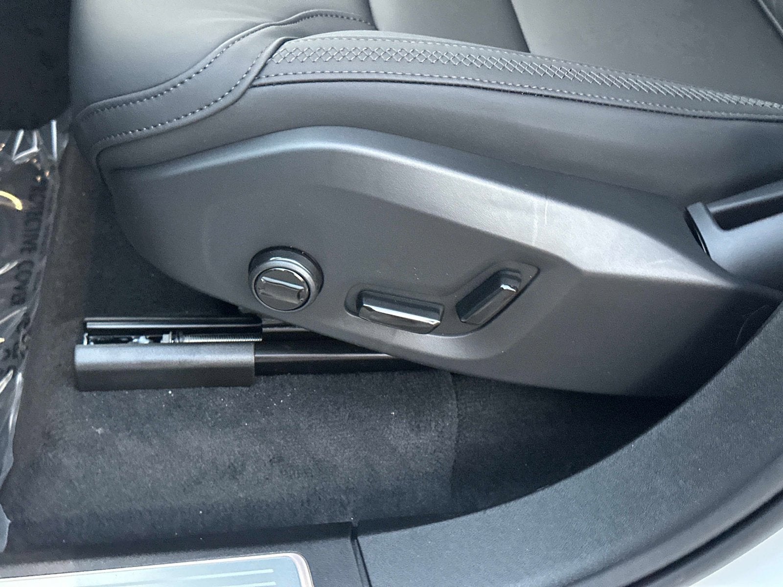 2026 Volvo XC90 Plus