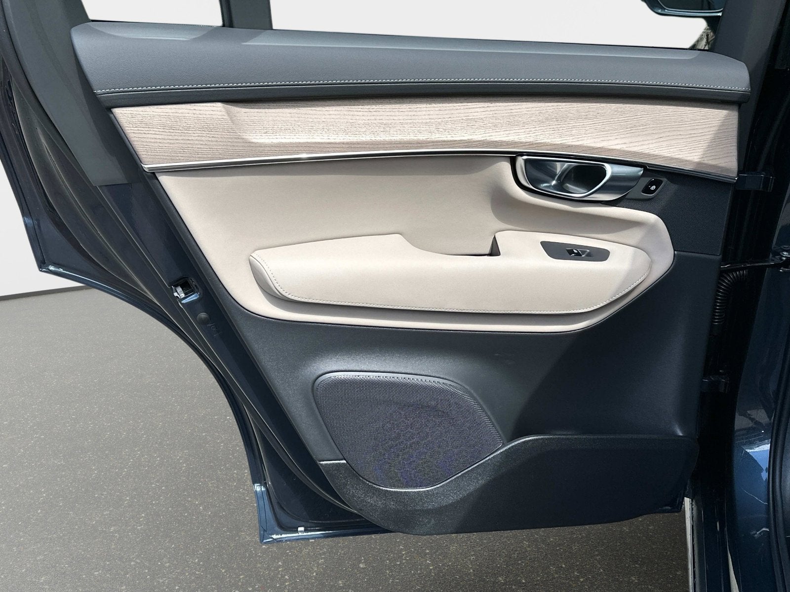 2026 Volvo XC90 Plus