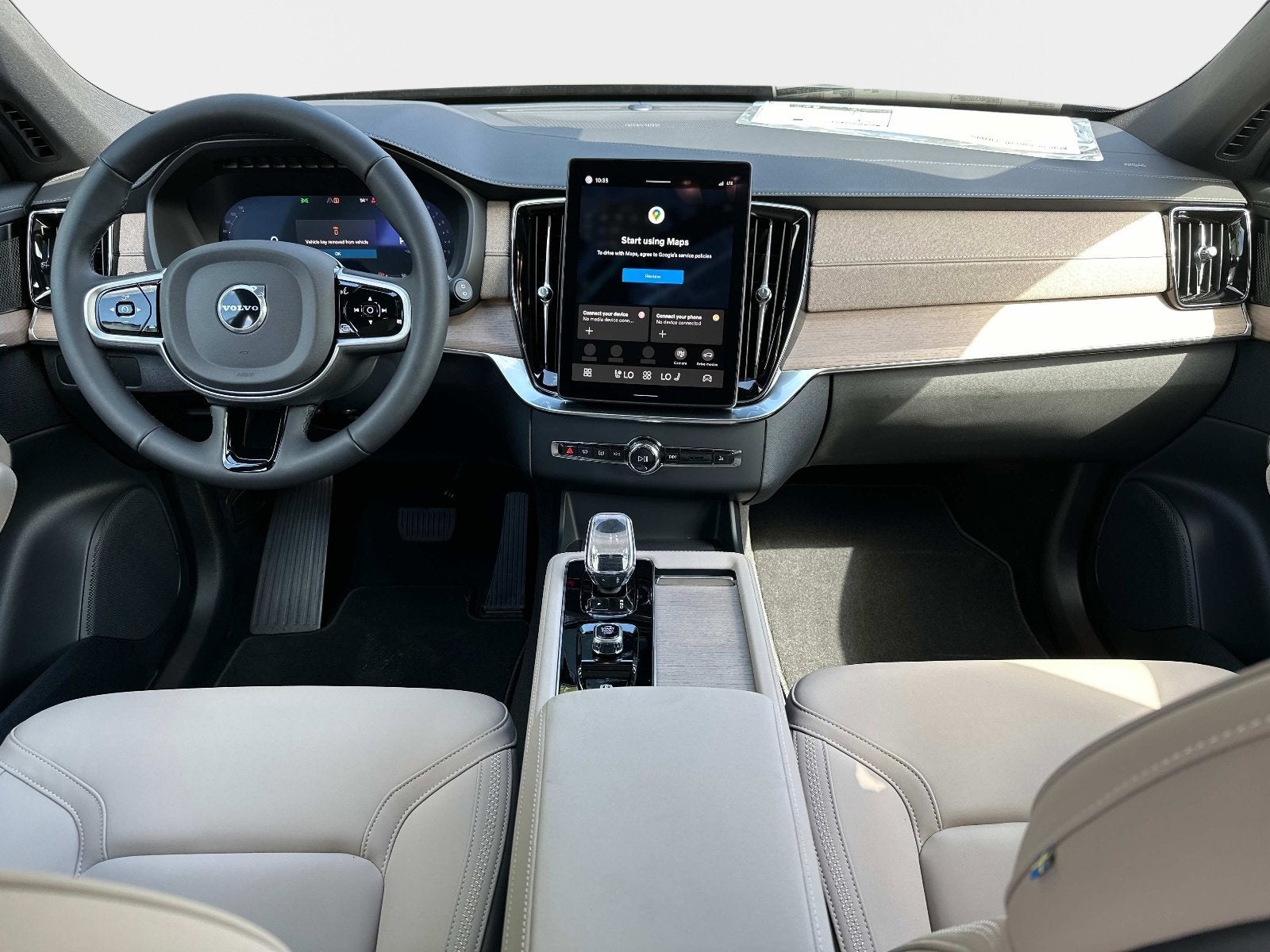 2026 Volvo XC90 Plus