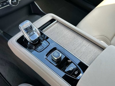 2026 Volvo XC90 Plus