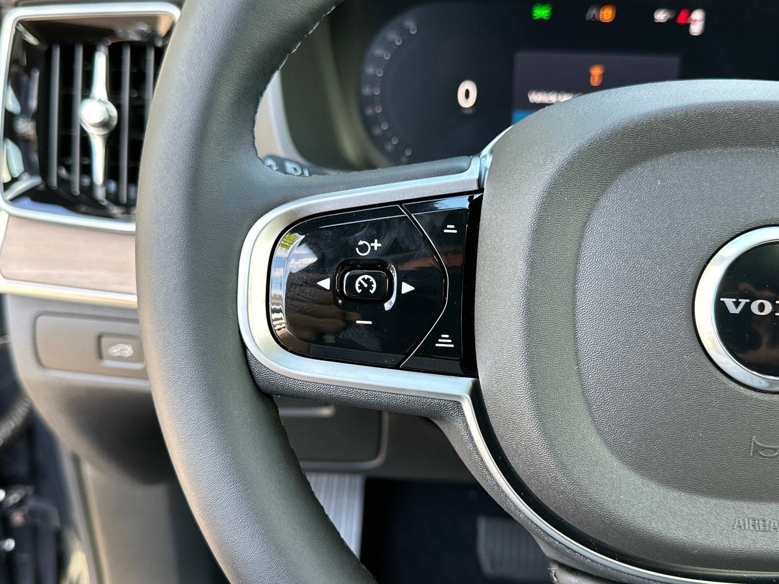 2026 Volvo XC90 Plus