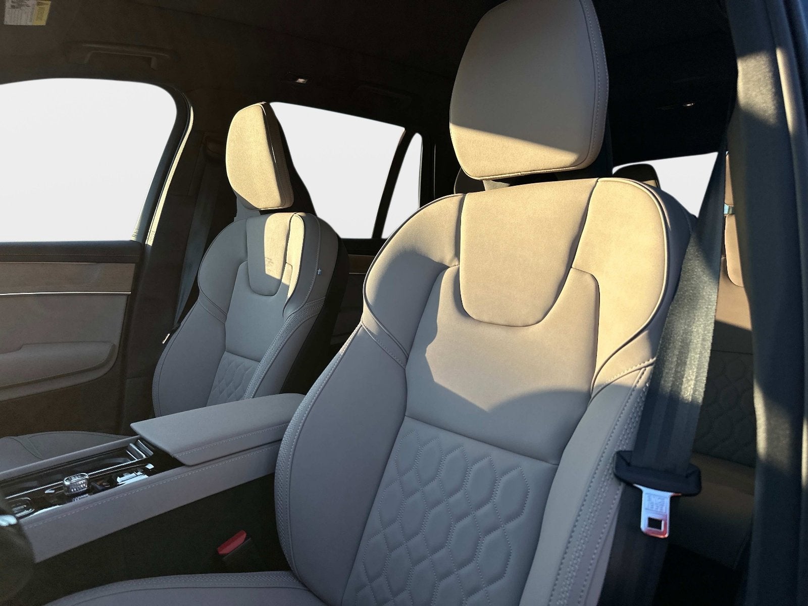 2026 Volvo XC90 Plus