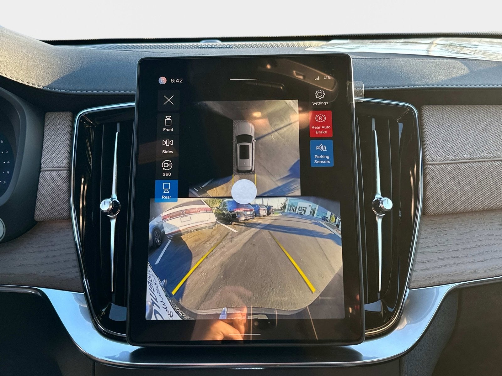 2026 Volvo XC90 Plus