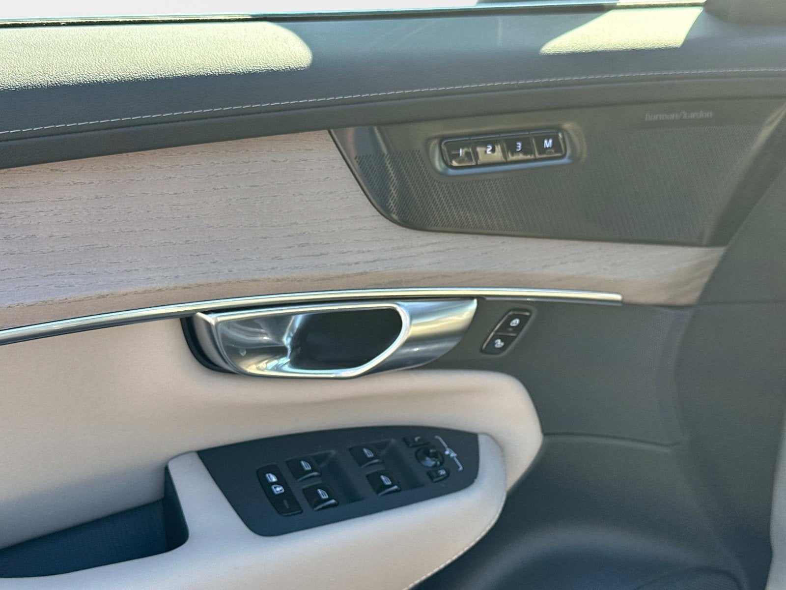 2026 Volvo XC90 Plus