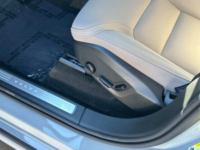 2026 Volvo XC90 Plus