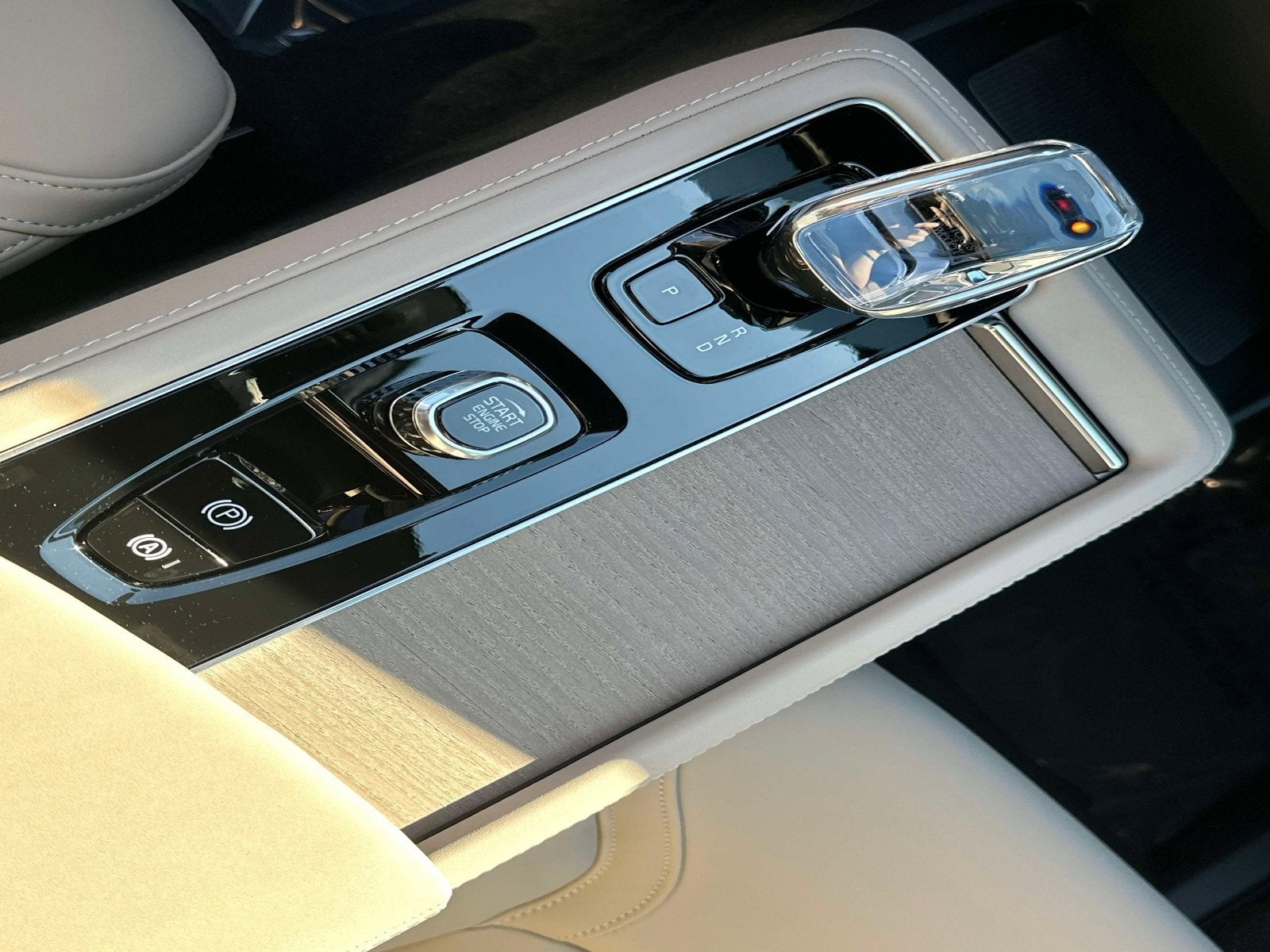 2026 Volvo XC90 Plus