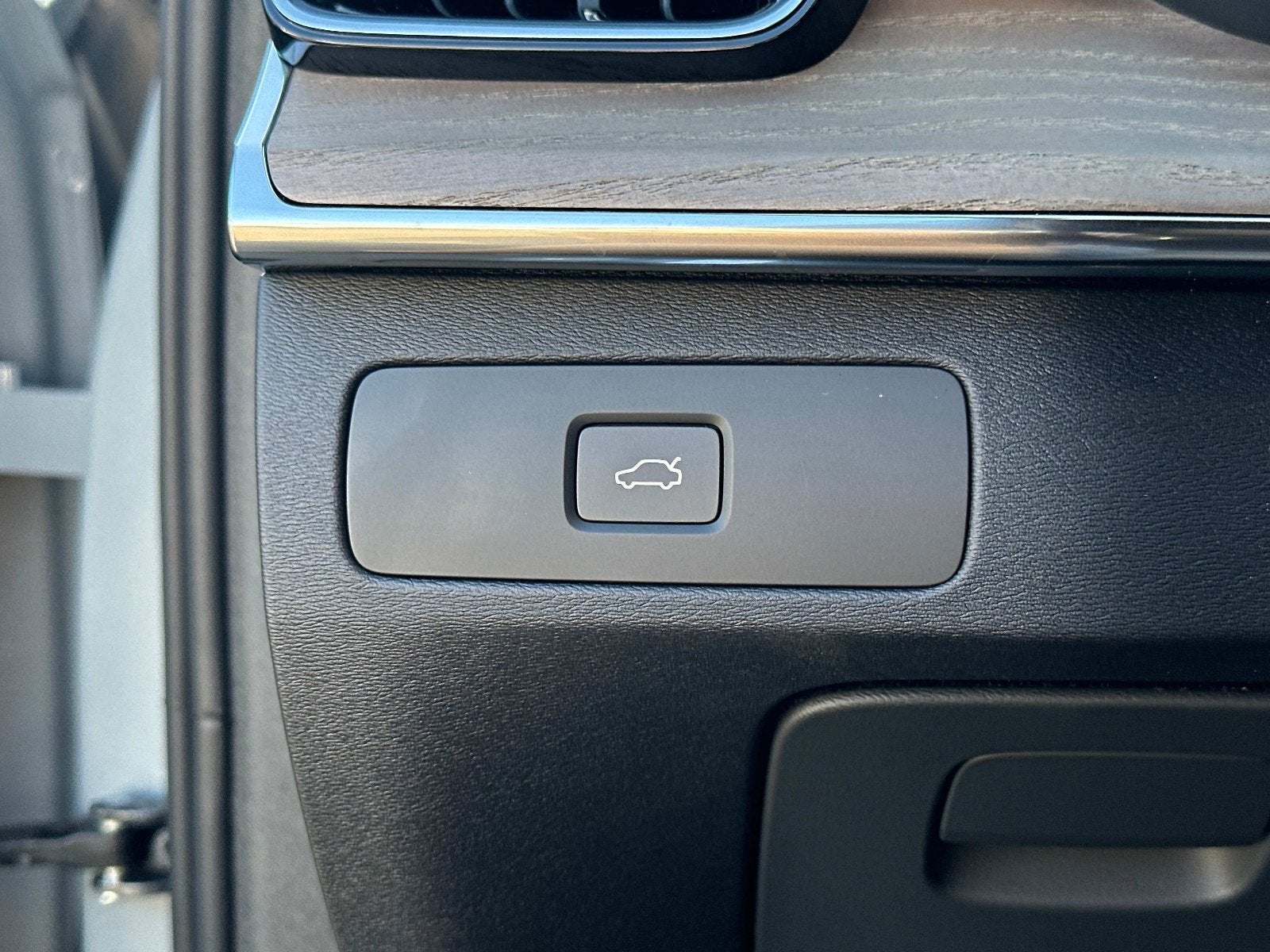 2026 Volvo XC90 Plus