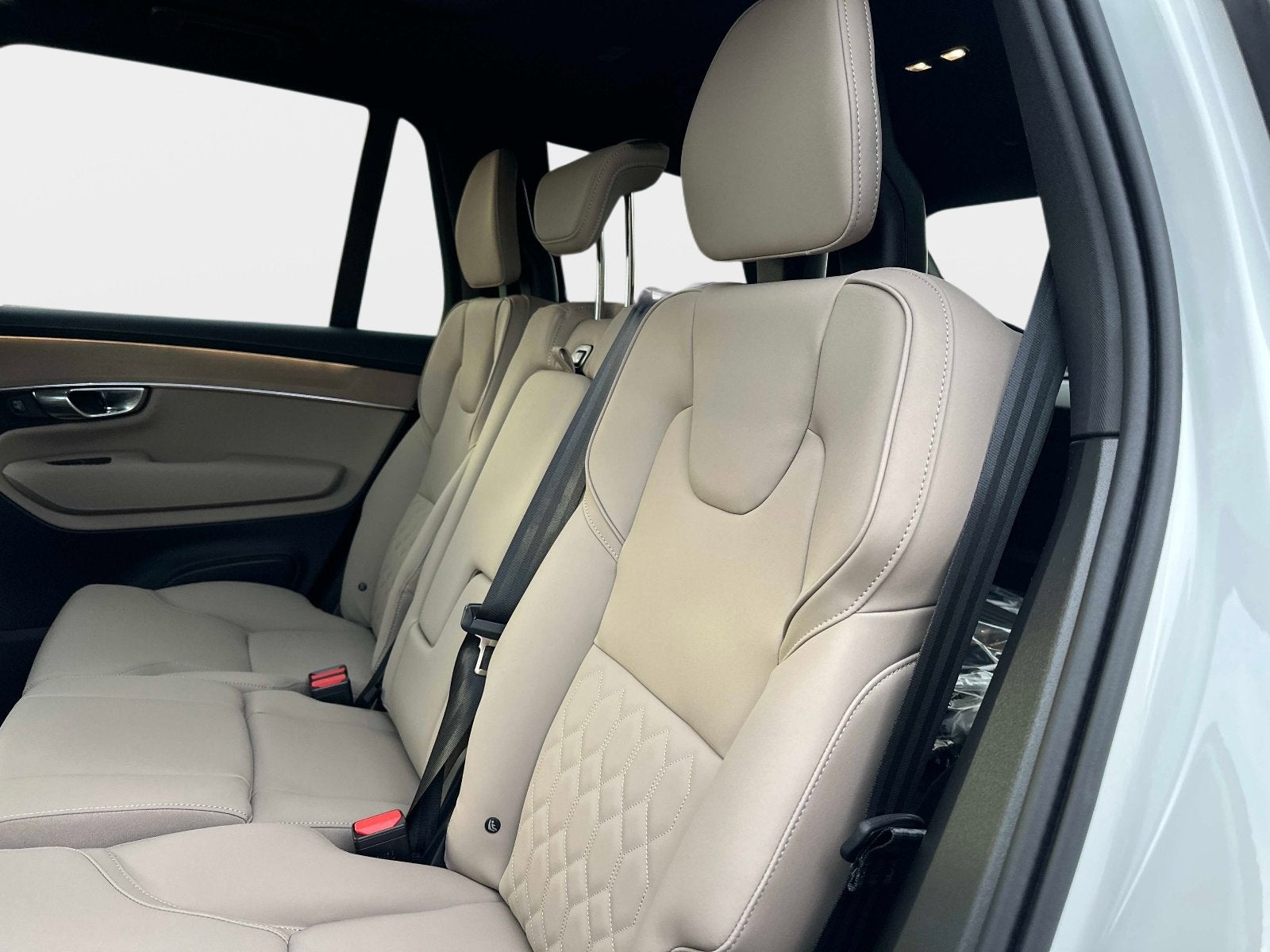 2026 Volvo XC90 Plus