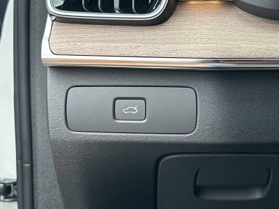 2026 Volvo XC90 Plus