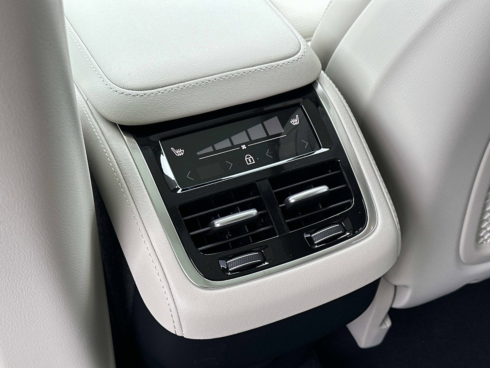 2026 Volvo XC90 Ultra