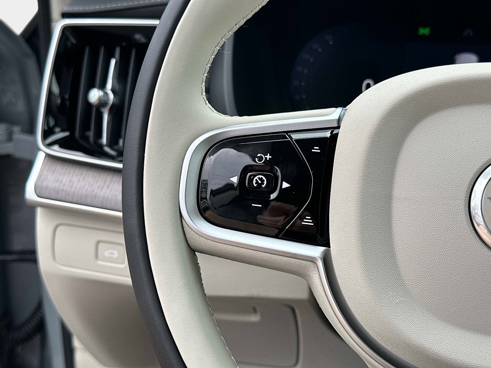 2026 Volvo XC90 Ultra