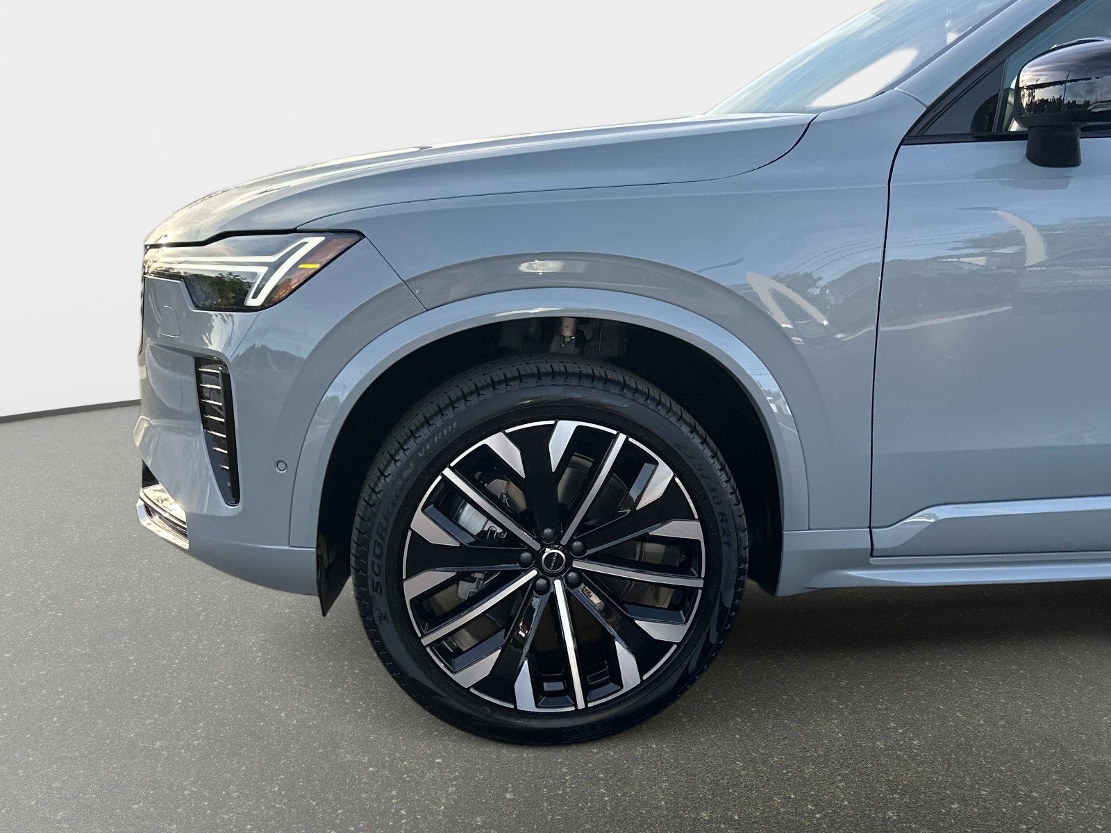 2026 Volvo XC90 Ultra Dark Theme