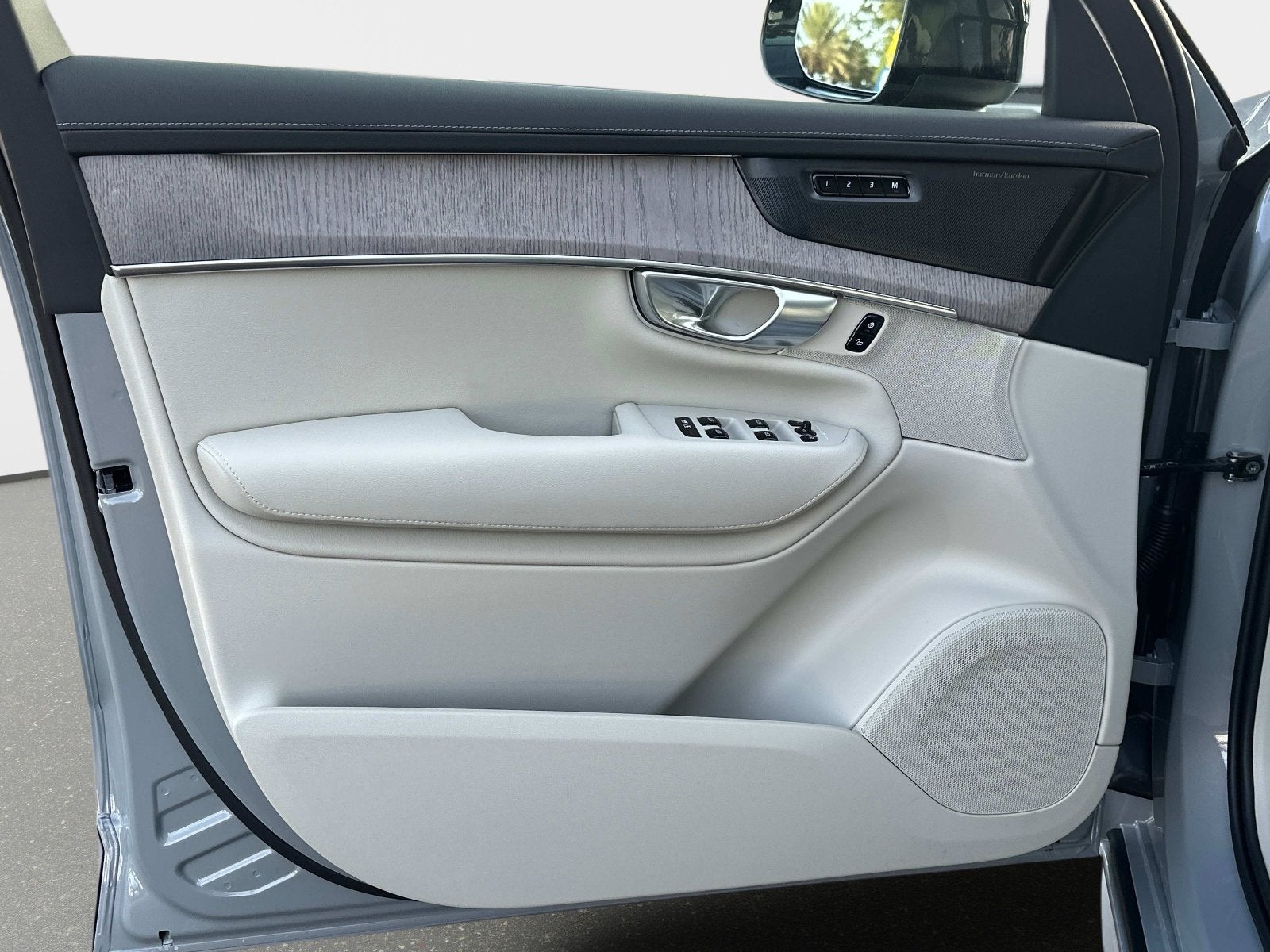 2026 Volvo XC90 Ultra Dark Theme