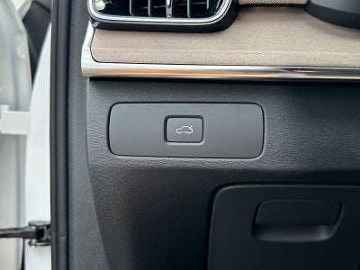 2026 Volvo XC90 Ultra Dark Theme