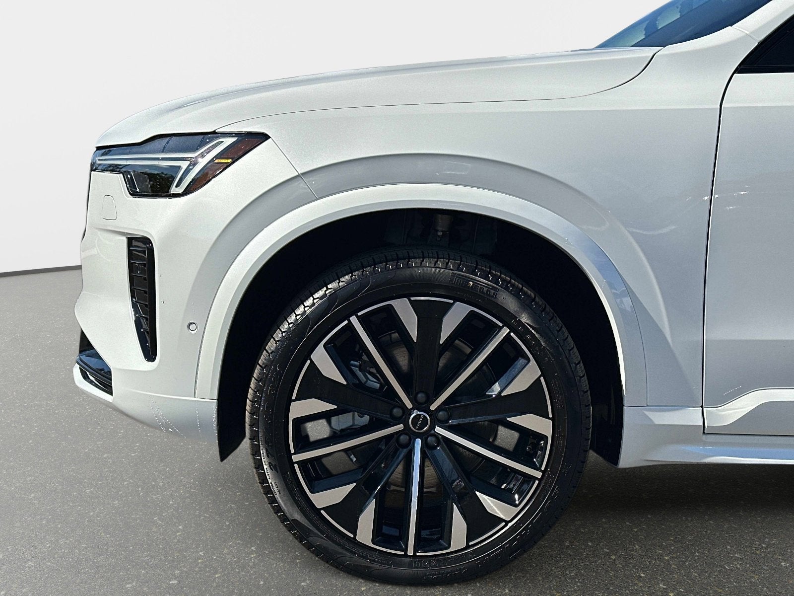 2026 Volvo XC90 Ultra Dark Theme