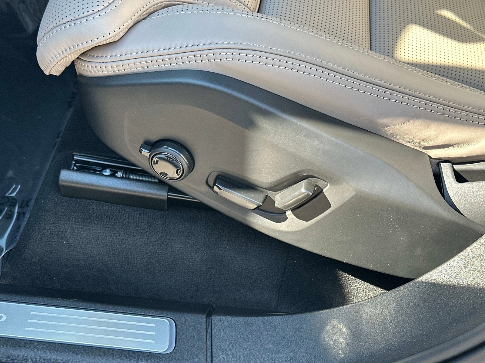 2026 Volvo XC90 Ultra Dark Theme