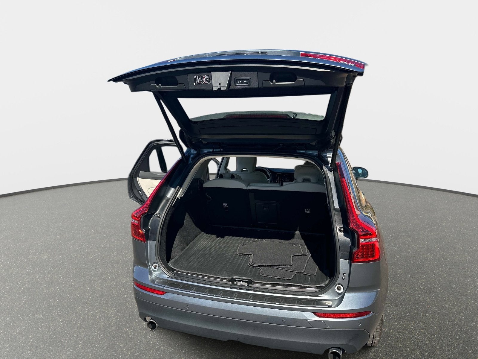 2021 Volvo XC60 Momentum