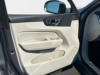 2021 Volvo XC60 Momentum