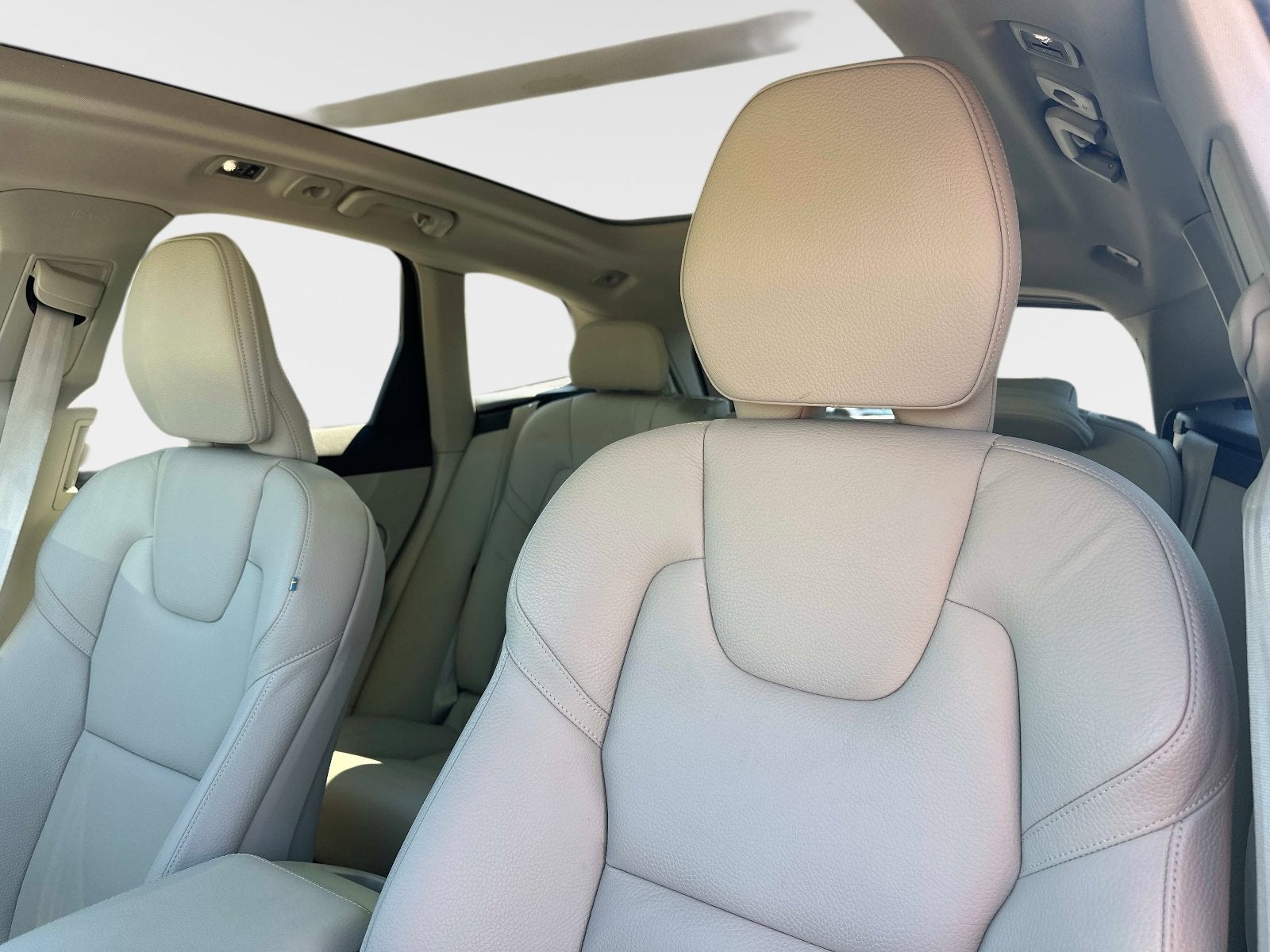 2021 Volvo XC60 Momentum